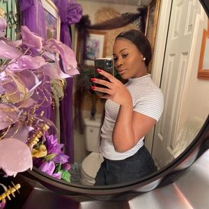 Meet your Posher, Jade